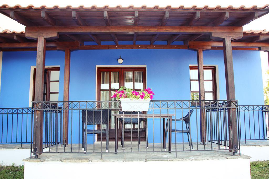 Prasino Horio Hotel อาร์ไนยา ภายนอก รูปภาพ